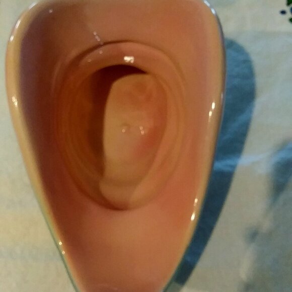 Vintage Regal Hull Pottery cornucopia vase/planter - Picture 2 of 11